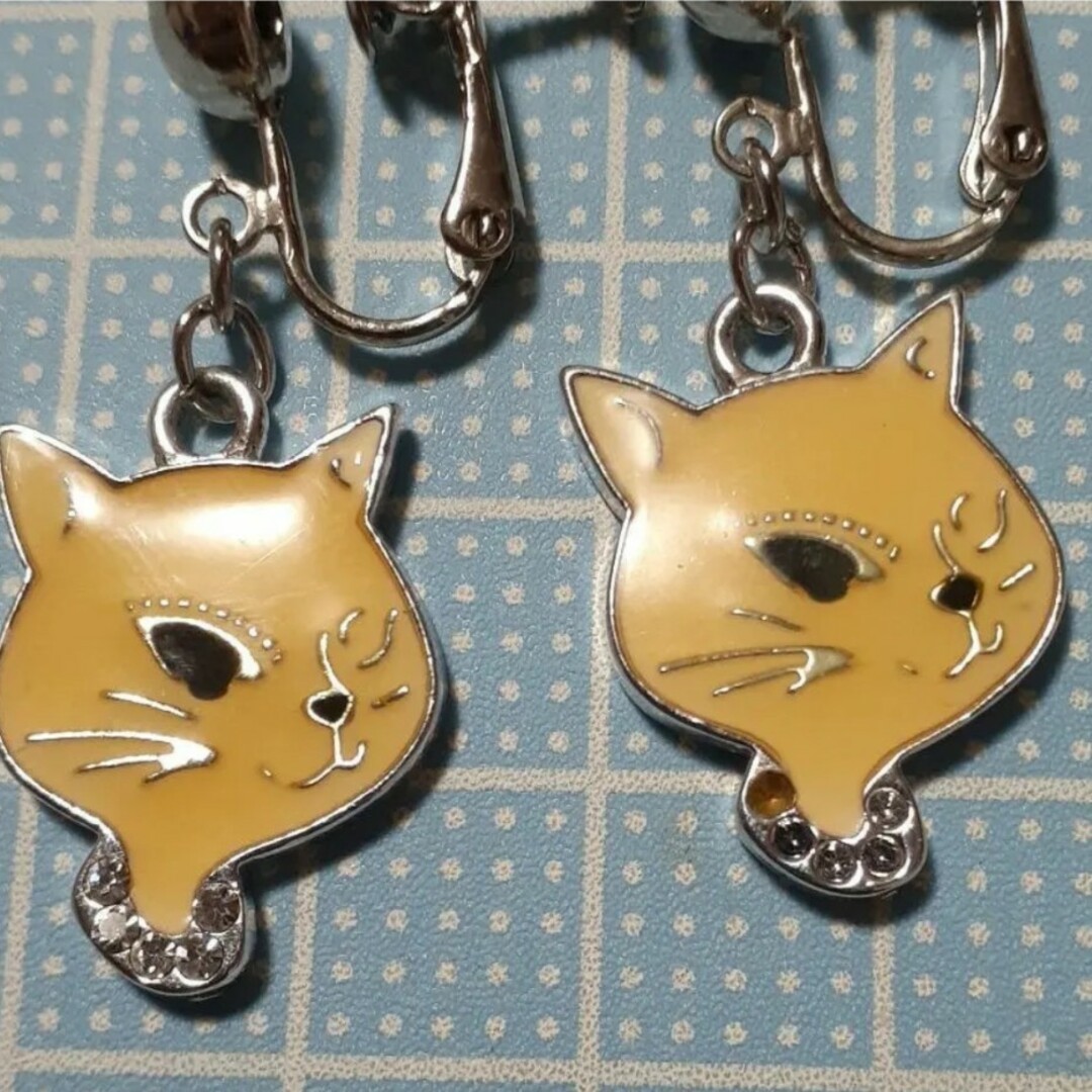 訳あり　イヤリング　かわいい猫のアクセサリーパーツ　ネジバネ式イヤリング レディースのアクセサリー(イヤリング)の商品写真