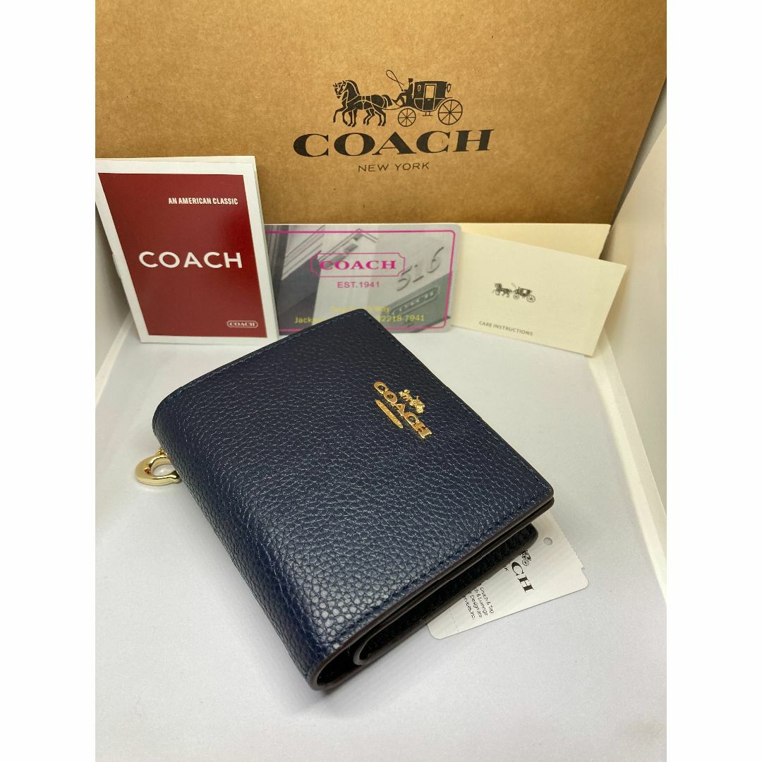 COACH(コーチ)のCOACH　コーチ　C2862　二つ折り財布　Cチャーム　スナップ　スモール レディースのファッション小物(財布)の商品写真