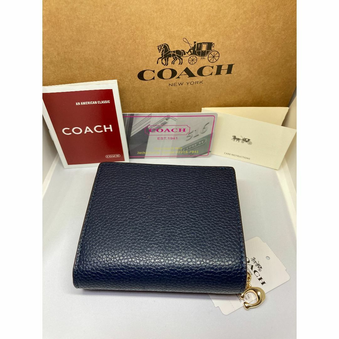 COACH(コーチ)のCOACH　コーチ　C2862　二つ折り財布　Cチャーム　スナップ　スモール レディースのファッション小物(財布)の商品写真