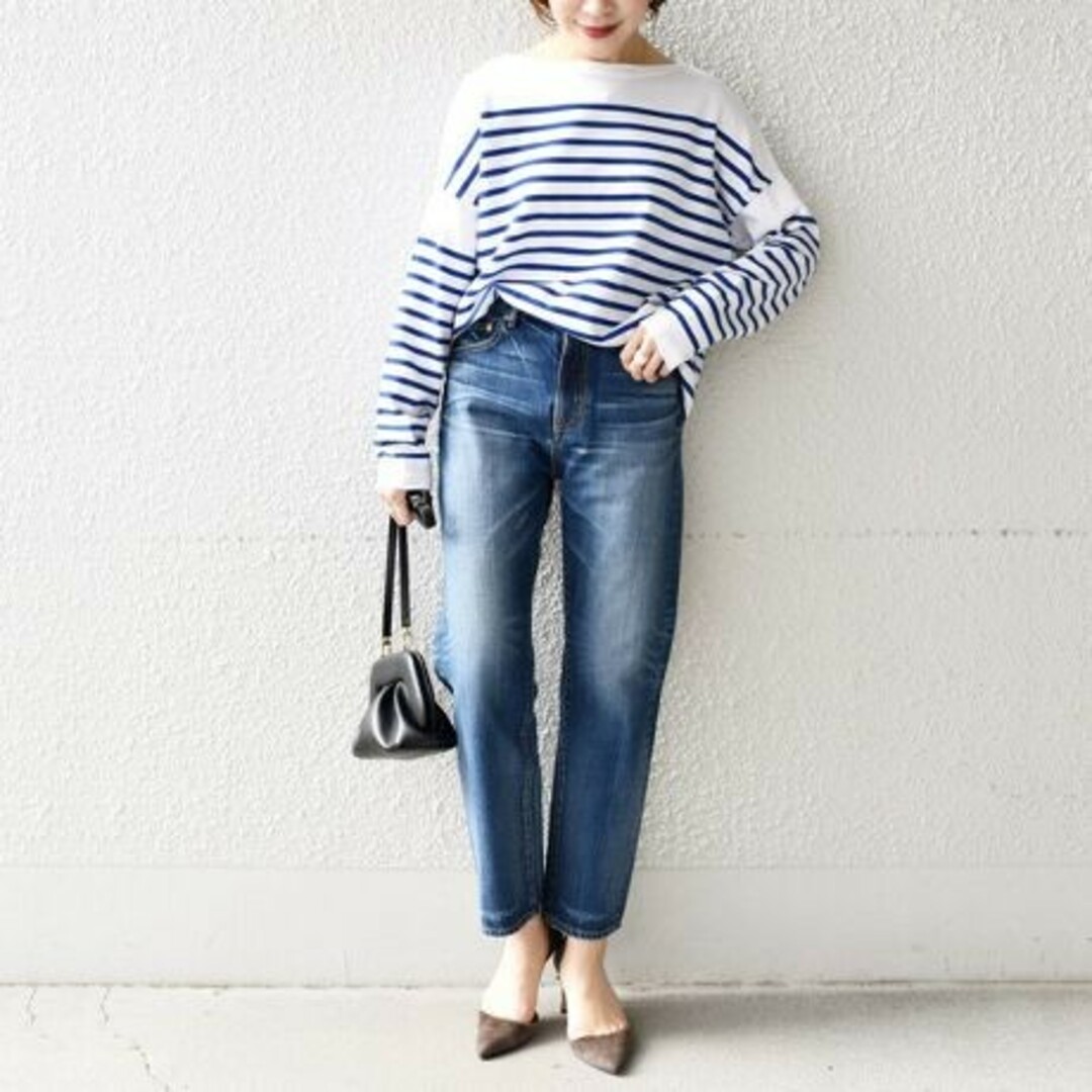 SHIPS(シップス)のSHIPS WOMAN スリムストレートデニム SMALL レディースのパンツ(デニム/ジーンズ)の商品写真