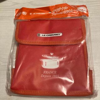 ルクルーゼ(LE CREUSET)のLE CREUSET オリジナルスクエア保冷トート　赤(ノベルティグッズ)