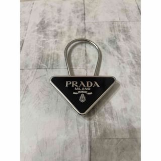 プラダ(PRADA)のプラダ　メタルキーリング　PRADA(キーホルダー)