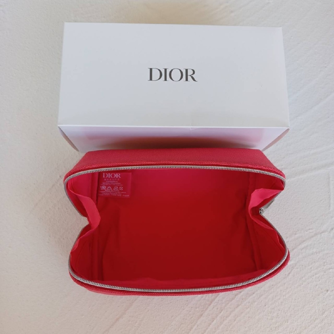 Christian Dior(クリスチャンディオール)の新品 ディオール ノベルティ スクエア ピンク ポーチ 正規品 レディースのファッション小物(ポーチ)の商品写真
