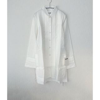 ジルサンダー(Jil Sander)の【新品】JIL SANDER ジルサンダー　ホワイト 長袖シャツ(シャツ/ブラウス(長袖/七分))