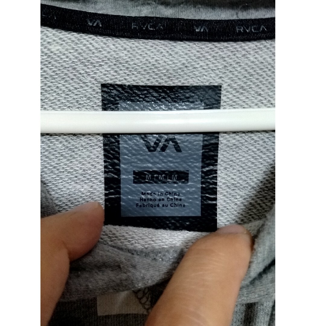 RVCA(ルーカ)のRVCA ルーカ ロゴ パーカー M グレー プルオーバー スウェット メンズのトップス(パーカー)の商品写真