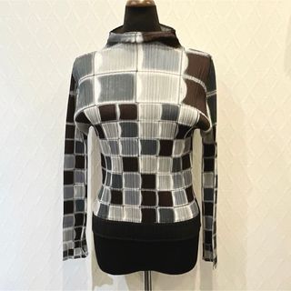 プリーツプリーズイッセイミヤケ(PLEATS PLEASE ISSEY MIYAKE)のPLEATS PLEASE プリーツプリーズ トップス ブラック グレー マルチ(カットソー(長袖/七分))