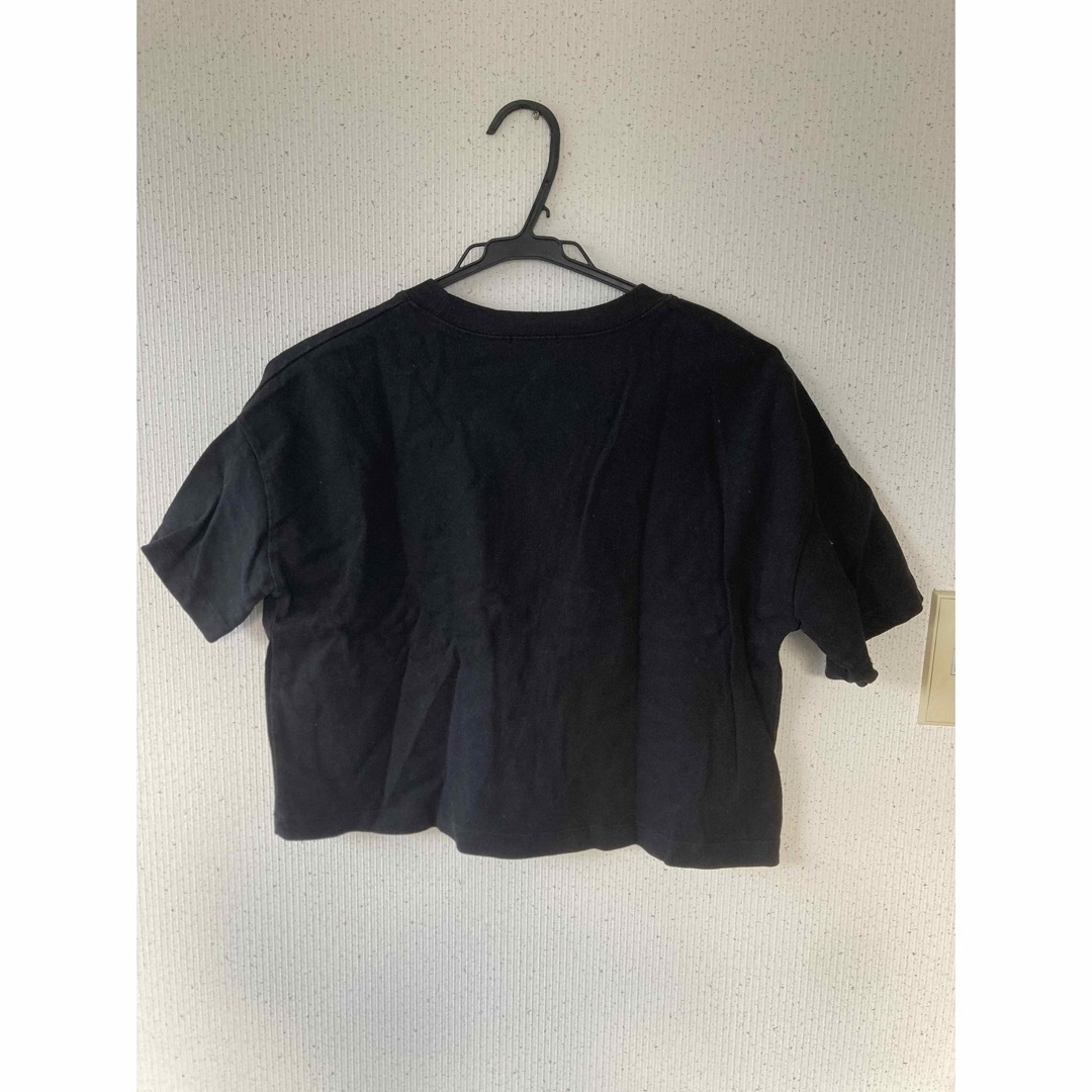 GU(ジーユー)のショート丈　Tシャツ 半袖Tシャツ　レディース　メンズ　黒　S レディースのトップス(Tシャツ(半袖/袖なし))の商品写真