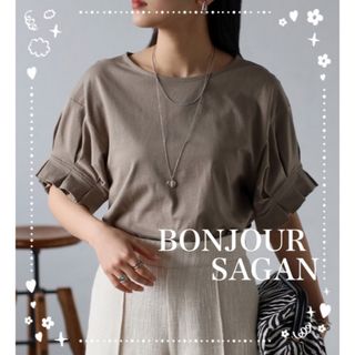 ボンジュールサガン(BONJOUR SAGAN)のBonjour sagan  袖タックTシャツ　グレーベージュ(Tシャツ(半袖/袖なし))