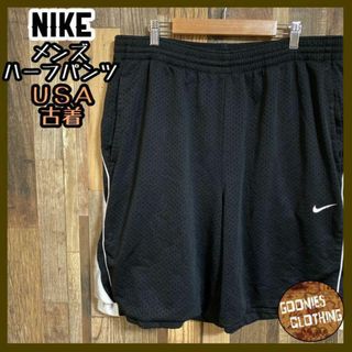 ナイキ(NIKE)のナイキ スウッシュ ロゴ バスパン ハーフ パンツ ブラック US古着 スポーツ(ショートパンツ)