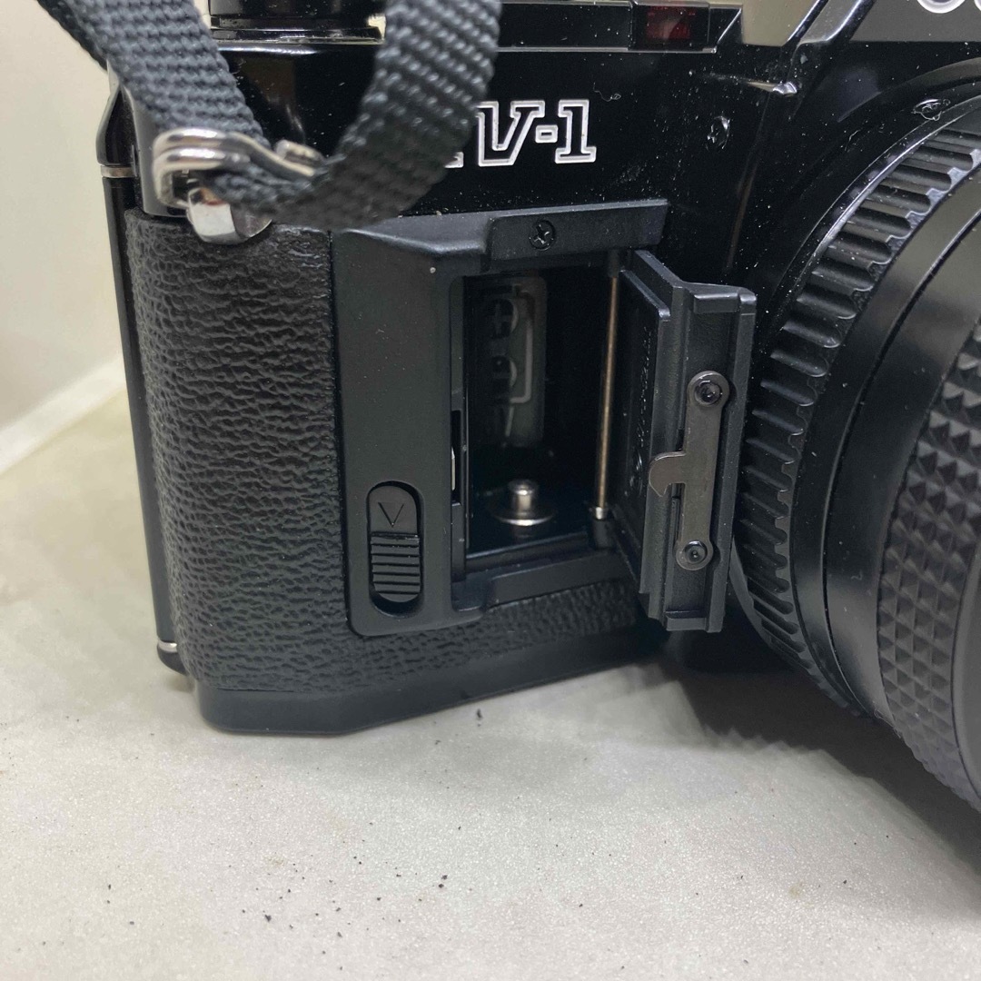 Canon(キヤノン)のCanon AV-1とFD 50mm F2のセット動作品になります。 スマホ/家電/カメラのカメラ(フィルムカメラ)の商品写真