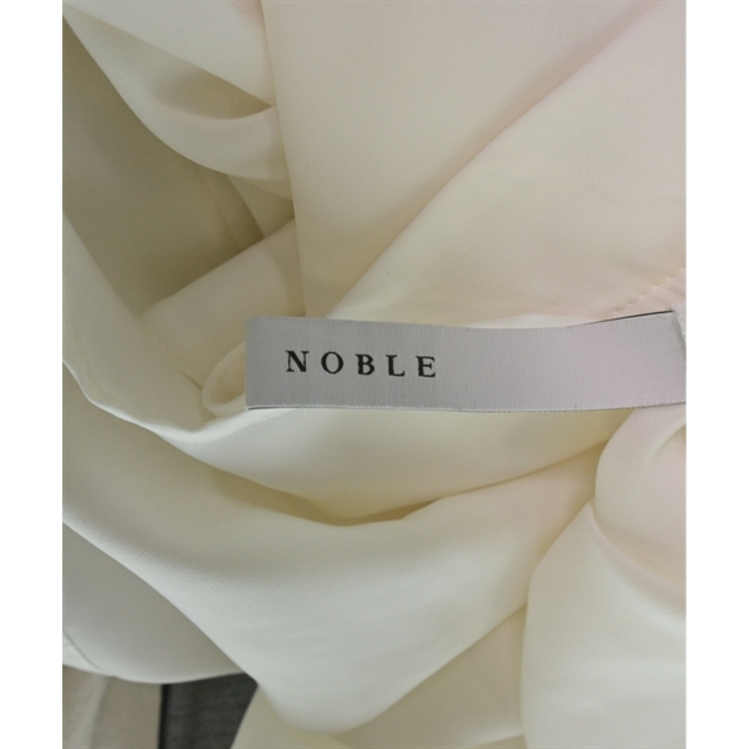 Noble(ノーブル)のNOBLE ノーブル ベスト -(M位) 白 【古着】【中古】 レディースのトップス(ベスト/ジレ)の商品写真