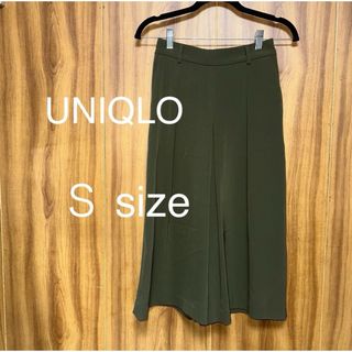 ユニクロ(UNIQLO)のUNIQLO プリーツ ボトム パンツ カーキ S スカート風 緑 ワイド 美品(その他)