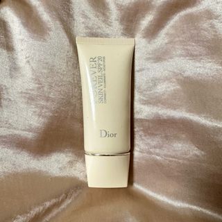 Dior フォーエヴァー スキンヴェール 下地