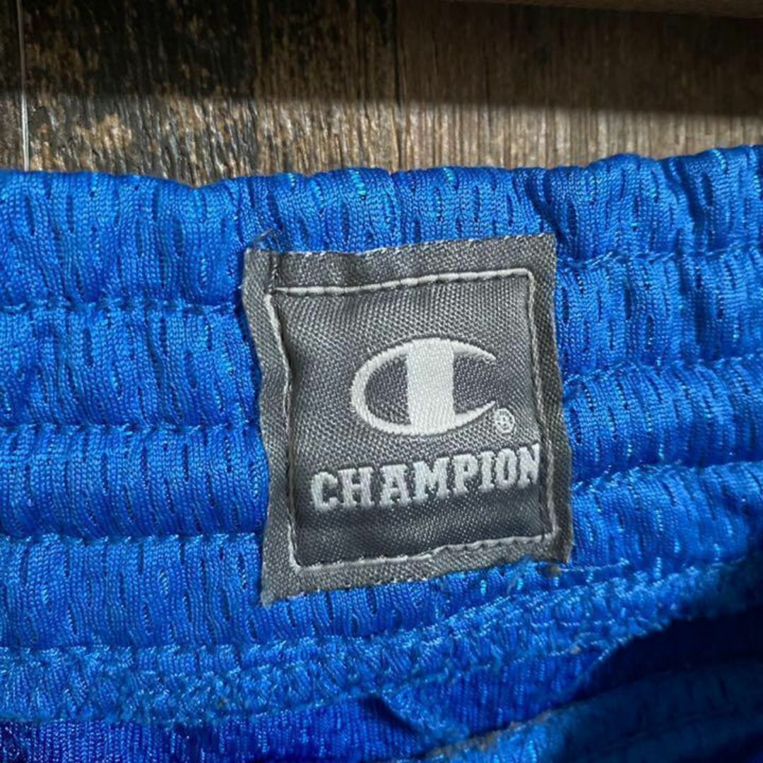 Champion(チャンピオン)のチャンピオン UNC バスパン ストリート ハーフ パンツ ロゴ 青 白 古着 メンズのパンツ(ショートパンツ)の商品写真