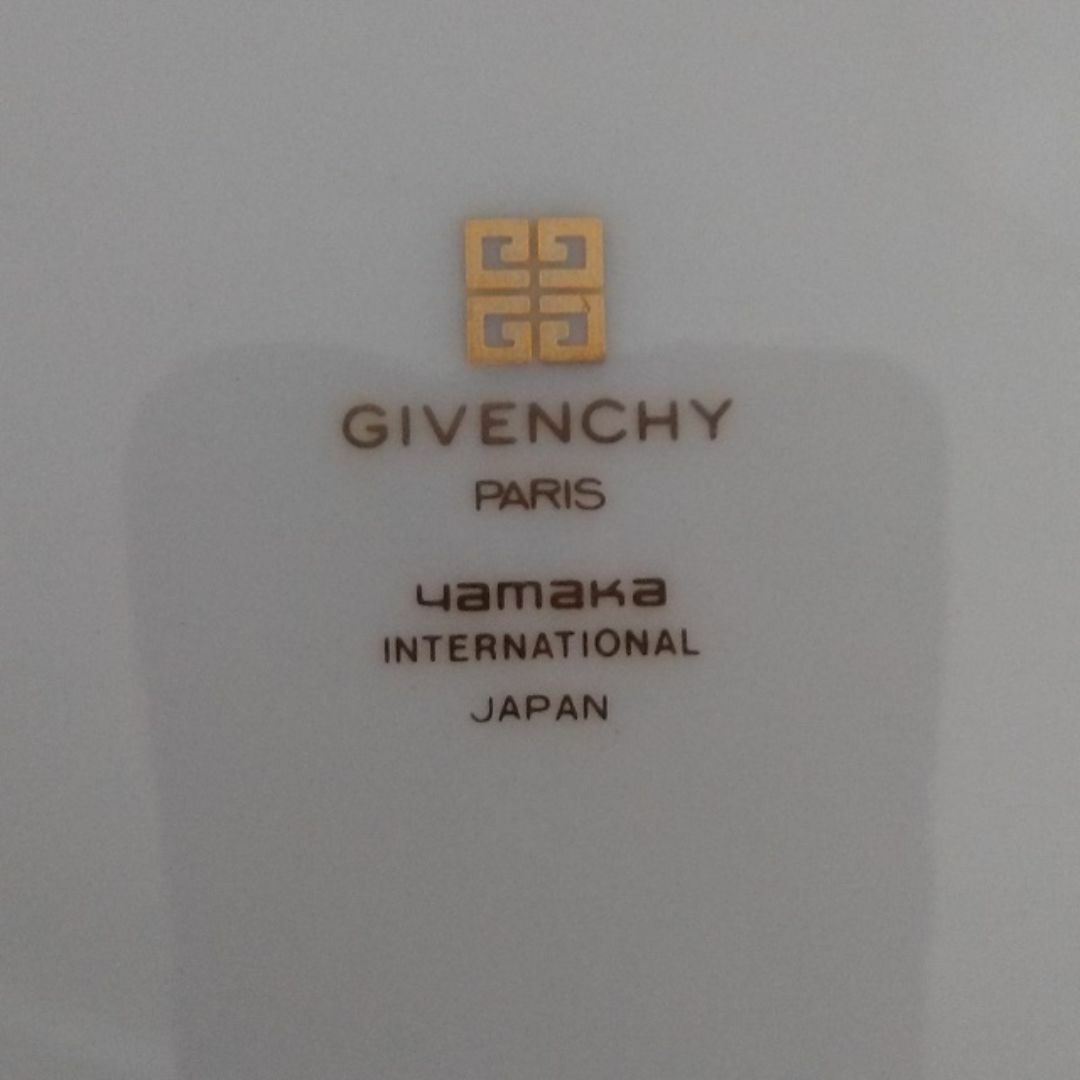 GIVENCHY(ジバンシィ)の平皿 小皿10枚 大皿1枚 計11点 ジバンシィ YAMAKA 洋風 洋食器 インテリア/住まい/日用品のキッチン/食器(食器)の商品写真