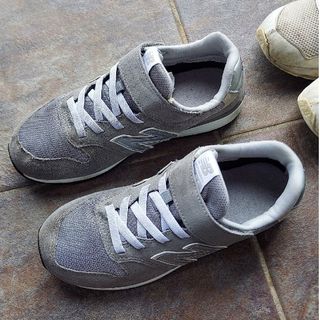 キュウキュウロク(996（New Balance）)のニューバランス 【美品】YV996　22.5cm　YT570　23.0cm(スニーカー)