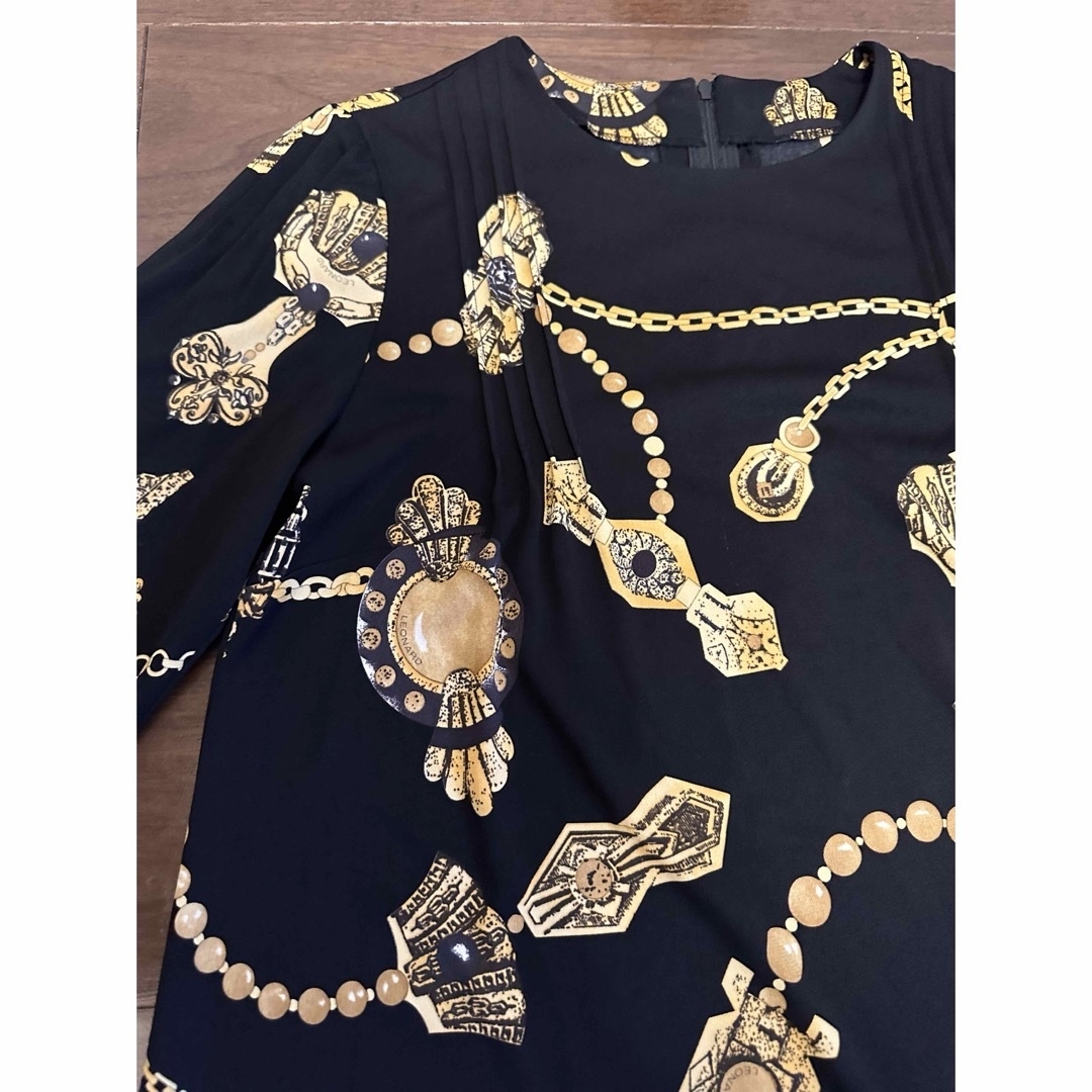 レオナール♡BLACK GOLDワンピース ひざ丈ワンピース レオナール♡BLACK GOLDワンピース ひざ丈ワンピース
