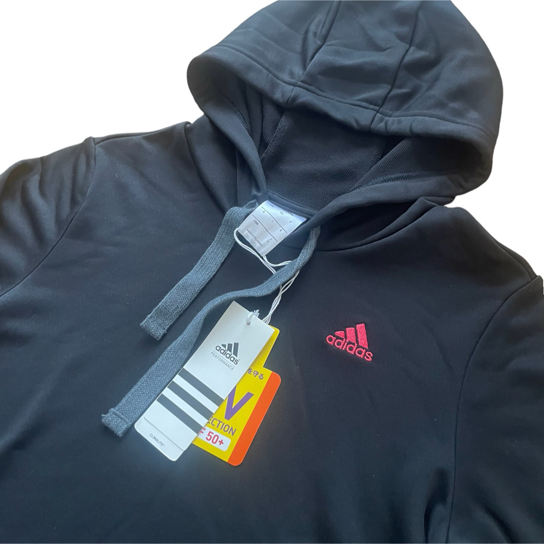 adidas(アディダス)の新品未使用！アディダス　レディースセットアップ　Sサイズ レディースのトップス(パーカー)の商品写真