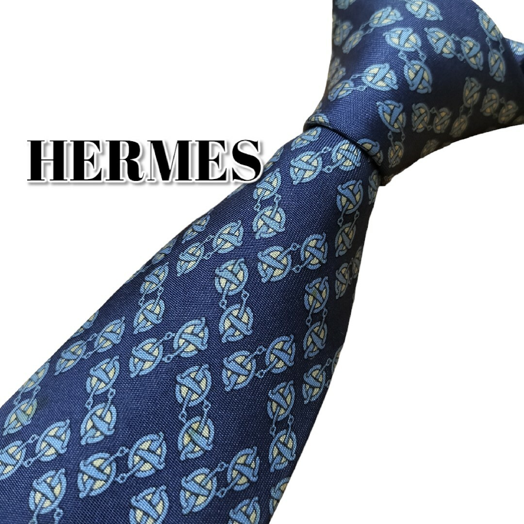 Hermes(エルメス)の★HERMES★　エルメス　ネイビー系　総柄　フランス製 メンズのファッション小物(ネクタイ)の商品写真