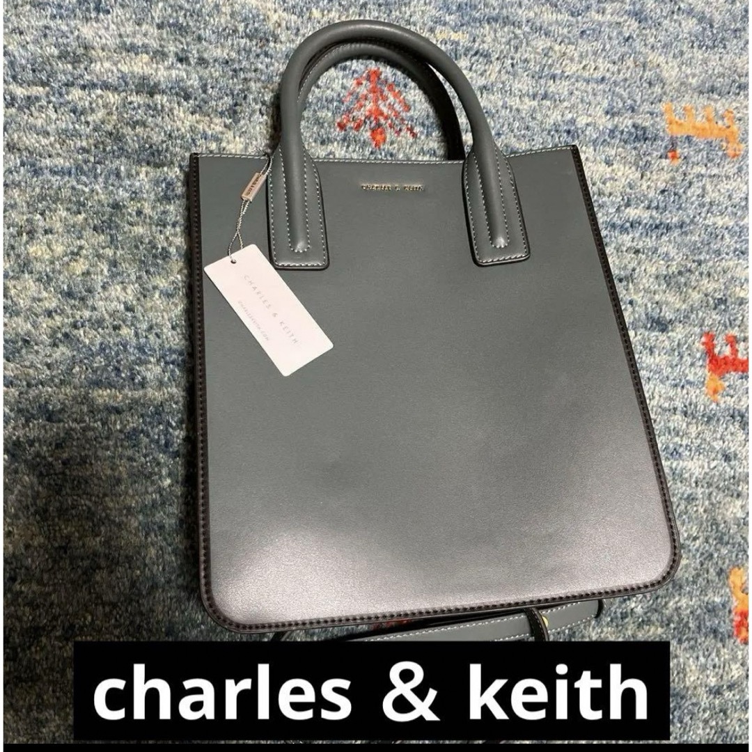 Charles and Keith(チャールズアンドキース)の【新品】チャールズアンドキース charles ＆ keith バッグ レディースのバッグ(ハンドバッグ)の商品写真