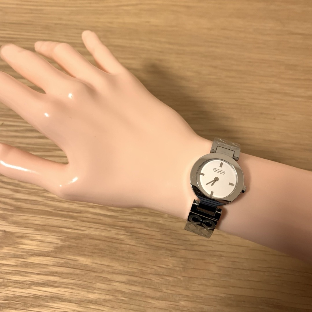 COACH(コーチ)の【COACH】コーチ　腕時計　レディース　人気　シグネチャー　新品電池です☆ レディースのファッション小物(腕時計)の商品写真