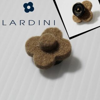 ラルディーニ(LARDINI)の新品 LARDINI ラルディーニ ブートニエール ラベルピン ピンバッジ 茶色(その他)