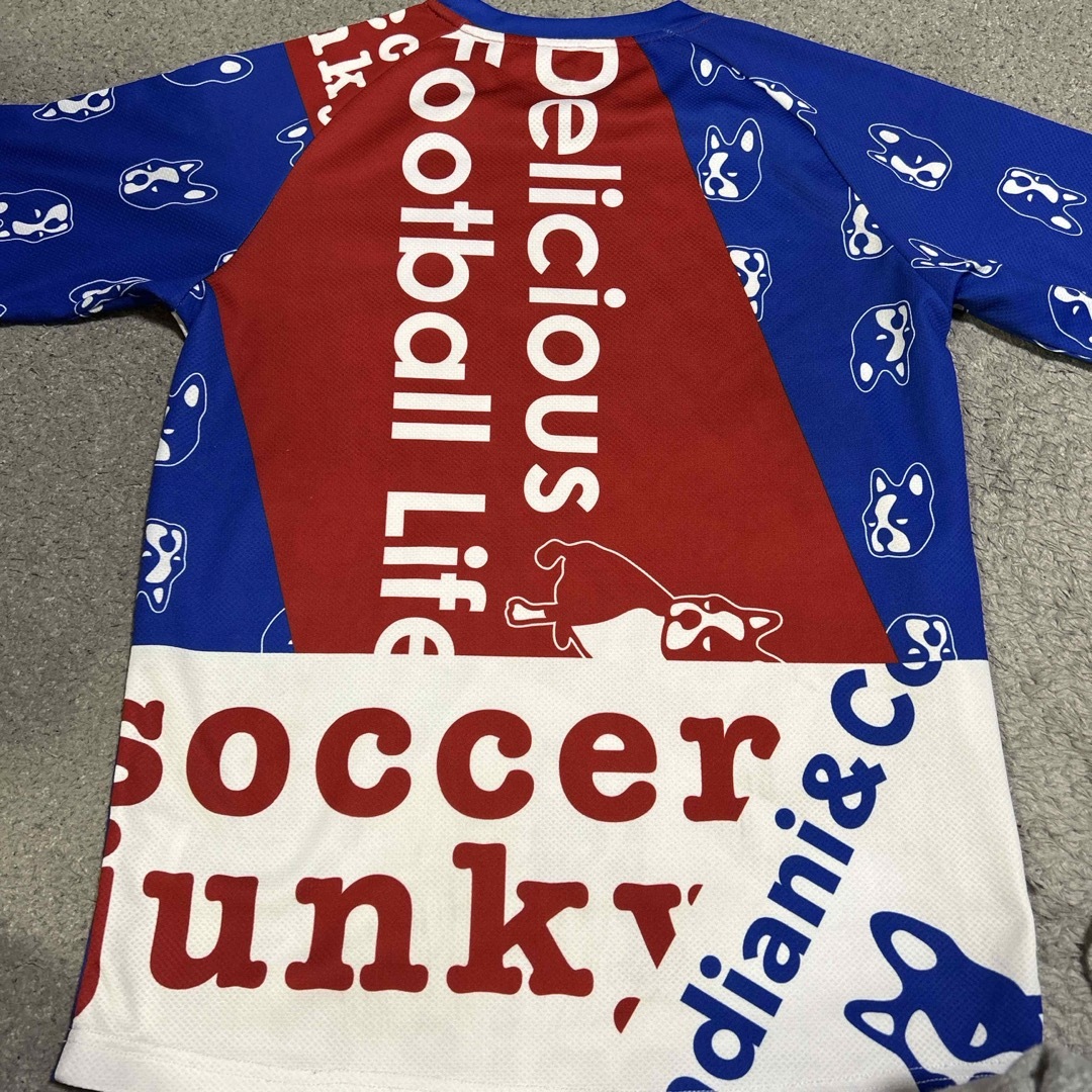 soccer junky(サッカージャンキー)のサーマイオニー様♪専用　サッカージャンキー　プラシャツ　Sサイズ スポーツ/アウトドアのサッカー/フットサル(ウェア)の商品写真