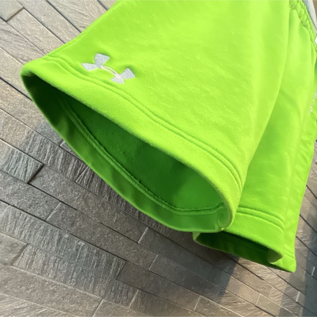 UNDER ARMOUR(アンダーアーマー)のアンダーアーマー ハーフパンツ M グリーン 半ズボン スエット ハーパン　AU メンズのパンツ(ショートパンツ)の商品写真