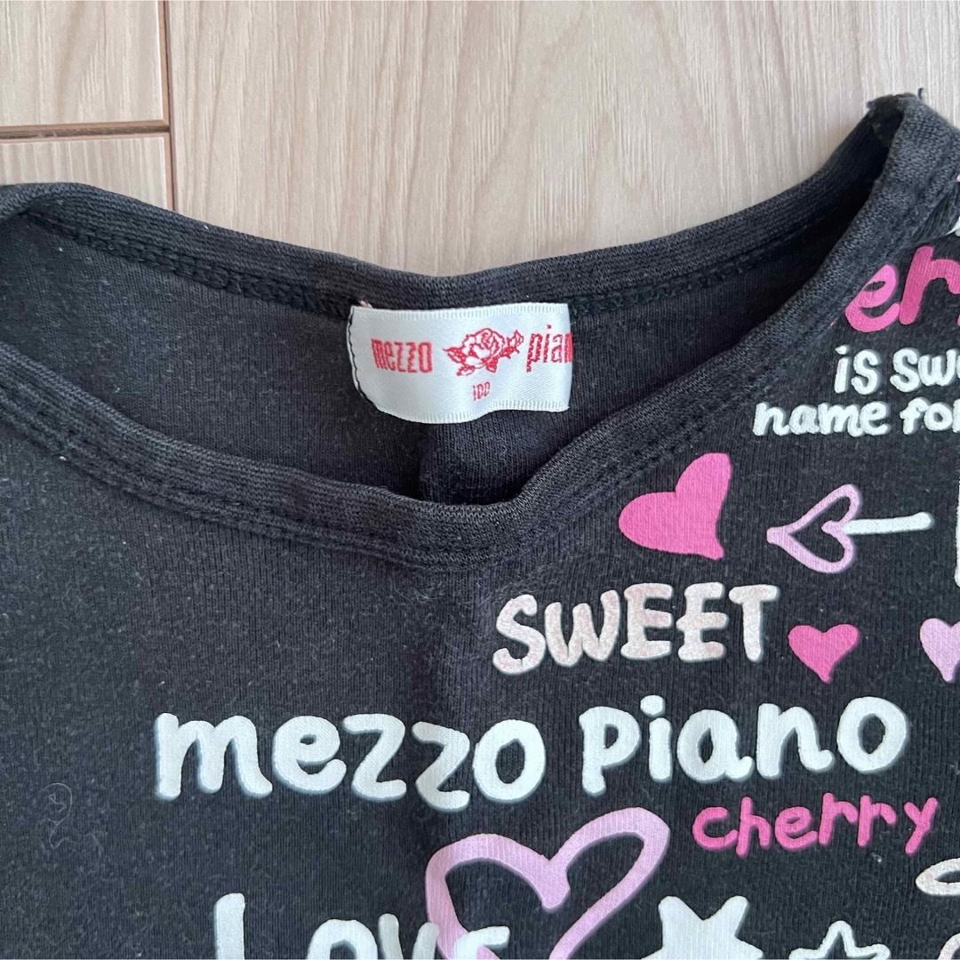 mezzo piano(メゾピアノ)のメゾピアノ　ブラックロゴTシャツ100 キッズ/ベビー/マタニティのキッズ服女の子用(90cm~)(Tシャツ/カットソー)の商品写真