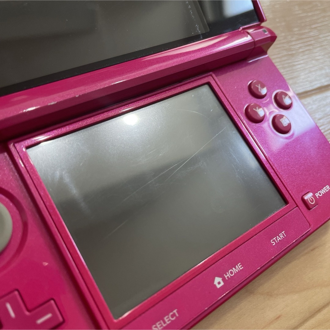 ニンテンドー3DS(ニンテンドー3DS)のNintendo 3DS グロスピンク エンタメ/ホビーのゲームソフト/ゲーム機本体(携帯用ゲーム機本体)の商品写真