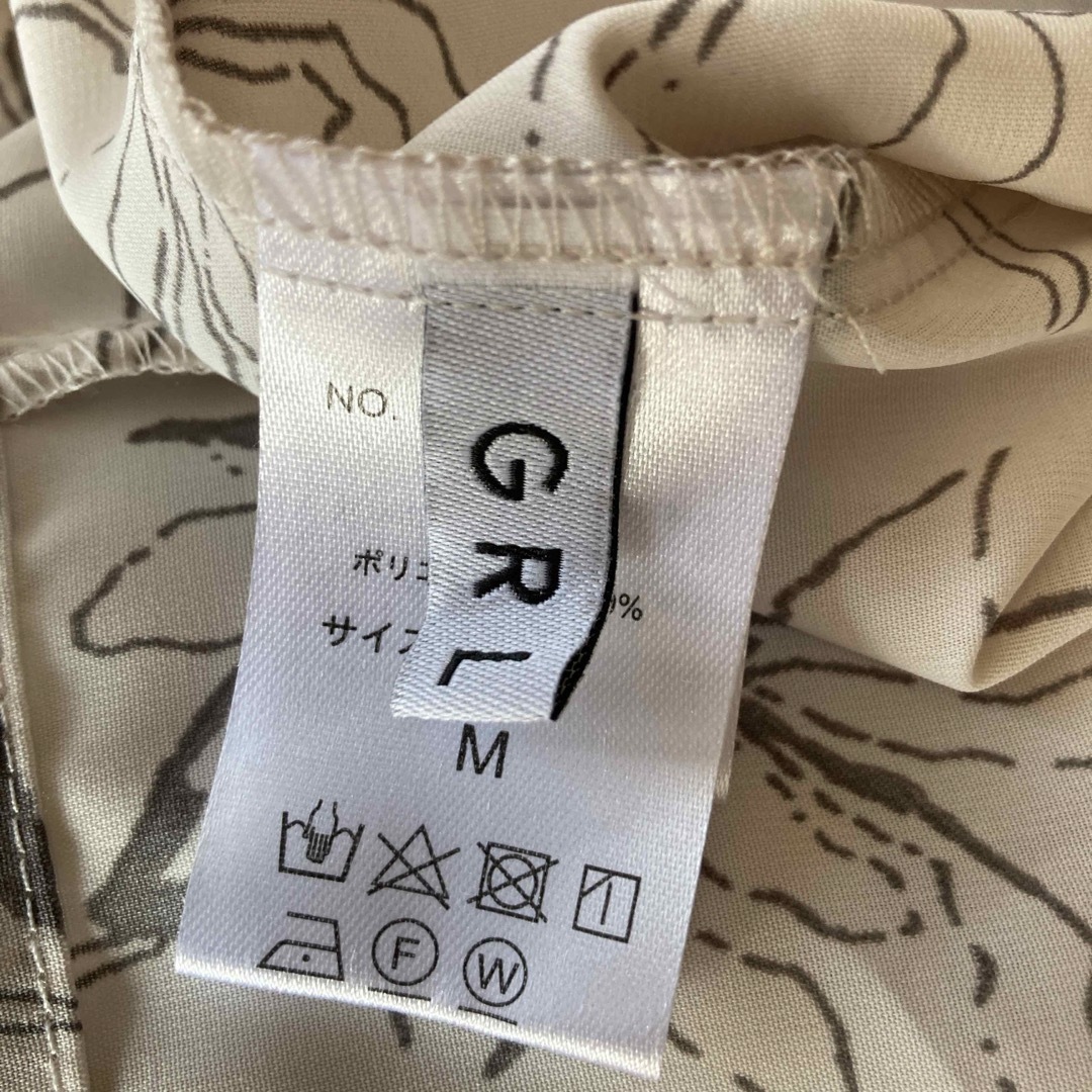 GRL(グレイル)の新品未使用　グレイル　ブラウス レディースのトップス(シャツ/ブラウス(半袖/袖なし))の商品写真