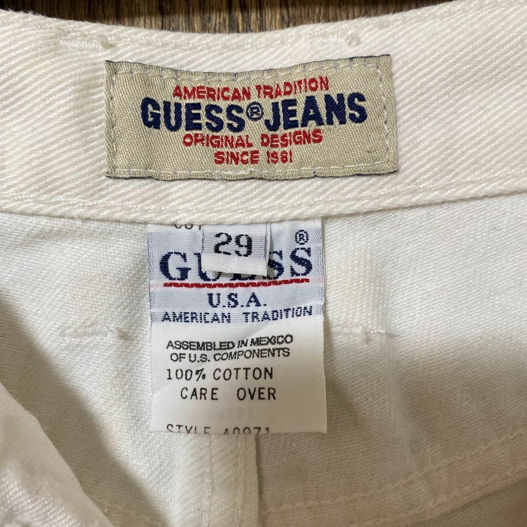 GUESS(ゲス)のゲス メンズ ハーフ M 白 ホワイト ロゴ チノパンツ USA古着 90s メンズのパンツ(ショートパンツ)の商品写真