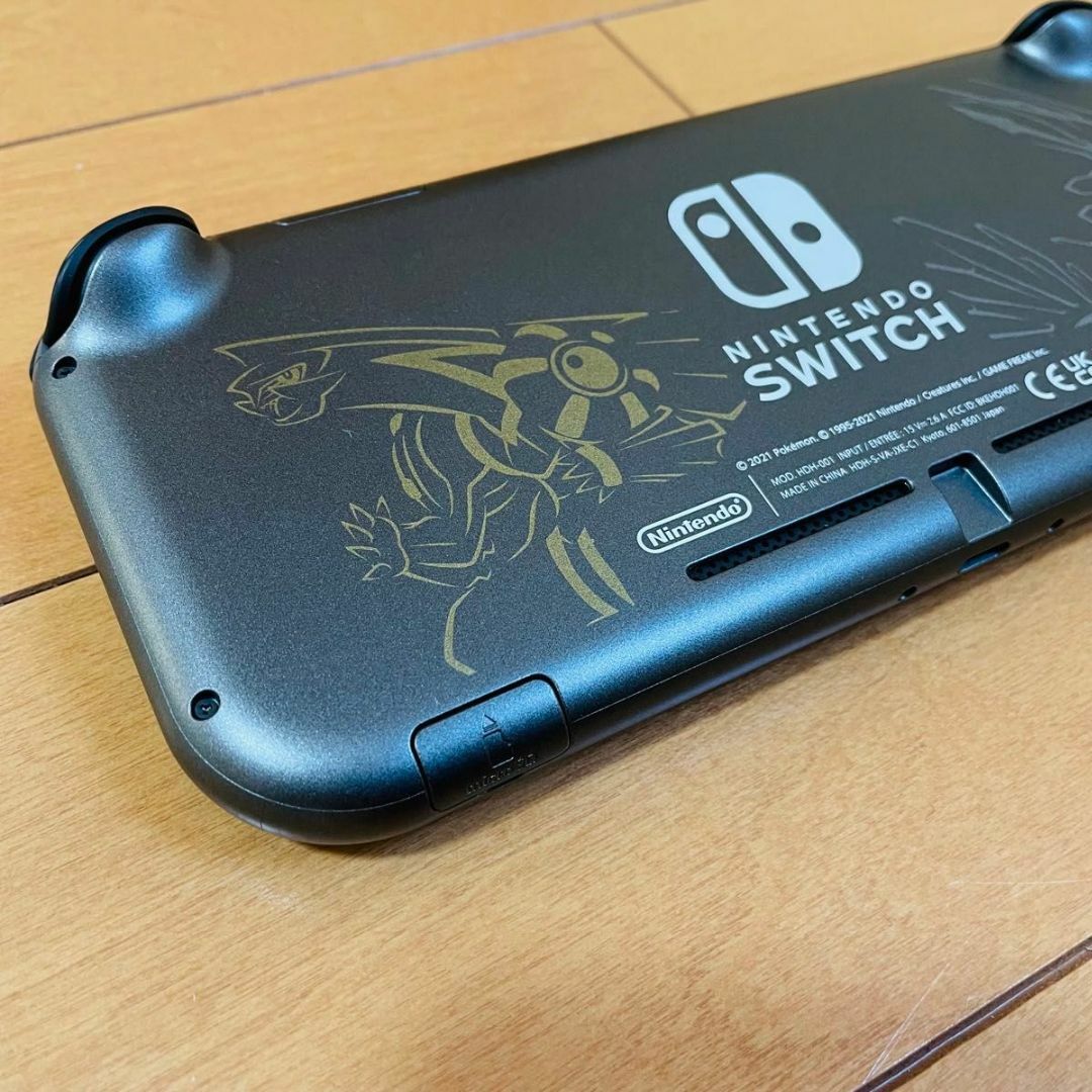 Nintendo Switch(ニンテンドースイッチ)の【新品同様品】Nintendo Switch Lite ディアルガ・パルキア エンタメ/ホビーのゲームソフト/ゲーム機本体(家庭用ゲーム機本体)の商品写真