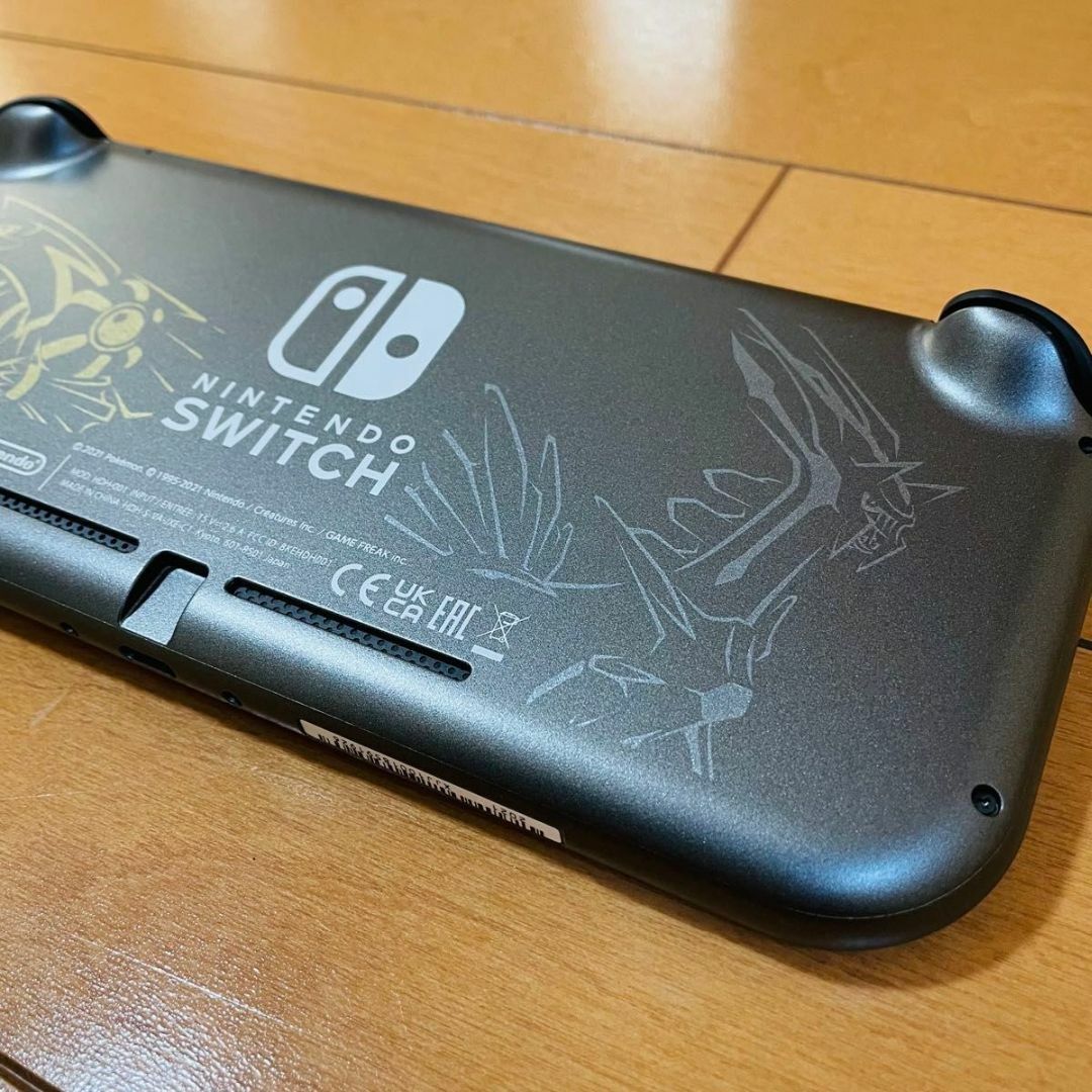 Nintendo Switch(ニンテンドースイッチ)の【新品同様品】Nintendo Switch Lite ディアルガ・パルキア エンタメ/ホビーのゲームソフト/ゲーム機本体(家庭用ゲーム機本体)の商品写真