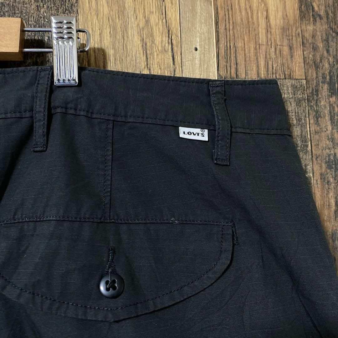 Levi's(リーバイス)のリーバイス メンズ ハーフ ブラック 44 2XL カーゴ パンツ USA古着 メンズのパンツ(ショートパンツ)の商品写真