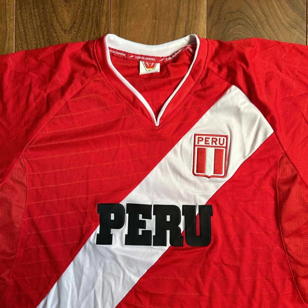 ペルー代表🇵🇪　サッカー　ユニフォーム スポーツ/アウトドアのサッカー/フットサル(ウェア)の商品写真