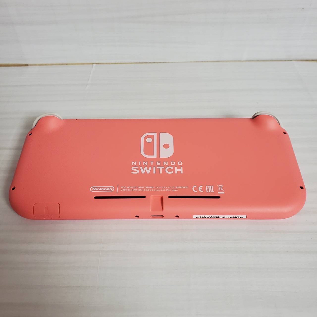 Nintendo Switch(ニンテンドースイッチ)の【本体のみ】ニンテンドースイッチライト コーラル Switch lite 本体 エンタメ/ホビーのゲームソフト/ゲーム機本体(携帯用ゲーム機本体)の商品写真