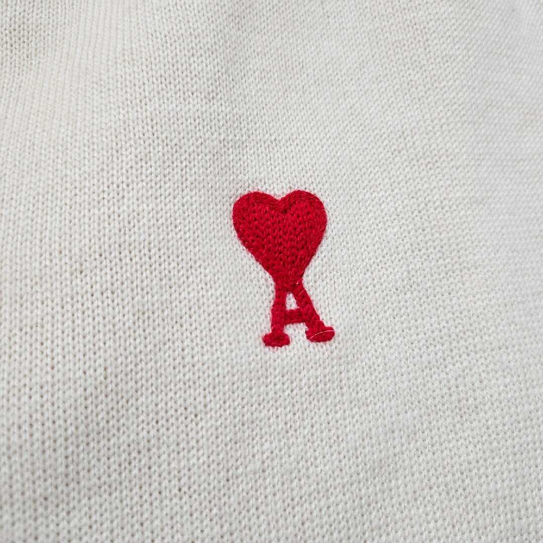 ami(アミ)のAmiParis 白セーター M レディースのトップス(ニット/セーター)の商品写真