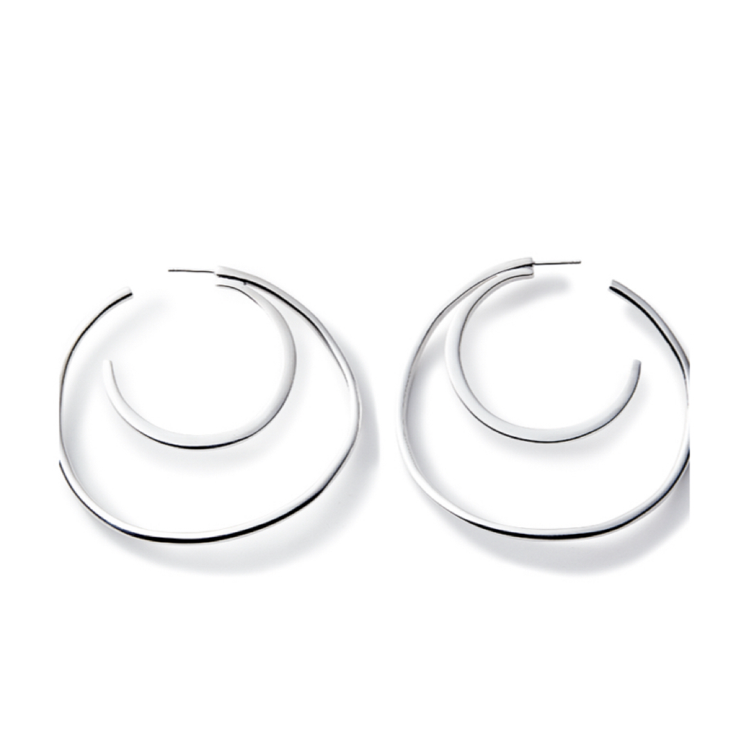blanc iris - 美品 ブランイリス アンビション シルバーピアスの通販 blanc iris - 美品 ブランイリス アンビション シルバーピアスの通販