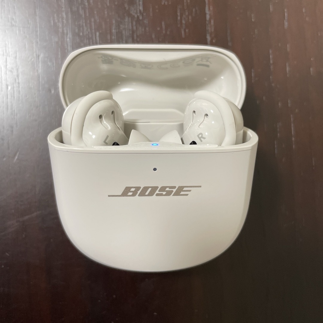 BOSE(ボーズ)のBOSE  QuietComfort Ultra Earbuds スマホ/家電/カメラのオーディオ機器(ヘッドフォン/イヤフォン)の商品写真