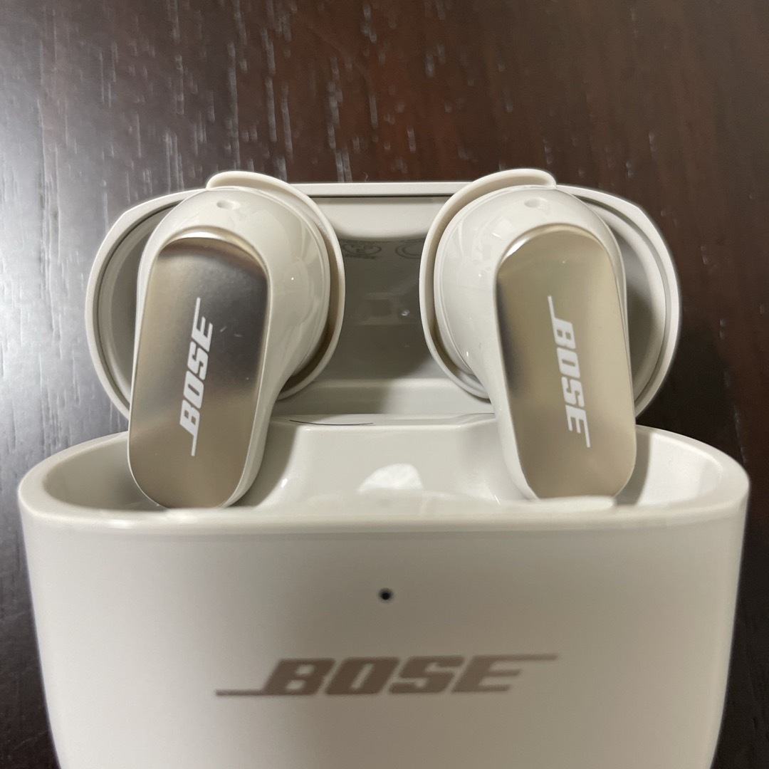 BOSE(ボーズ)のBOSE  QuietComfort Ultra Earbuds スマホ/家電/カメラのオーディオ機器(ヘッドフォン/イヤフォン)の商品写真