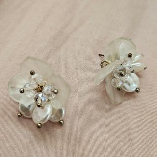 パール 花びらピアス(ピアス)