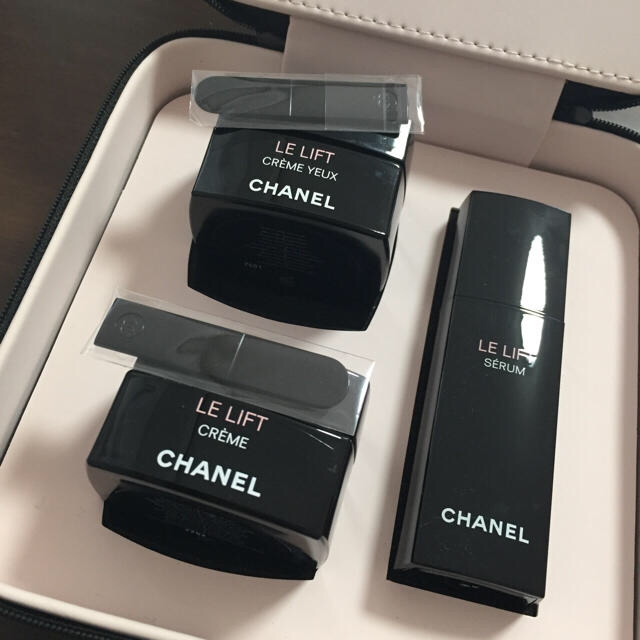 CHANEL☆新品未使用☆LE LIETセットBOX付きのサムネイル