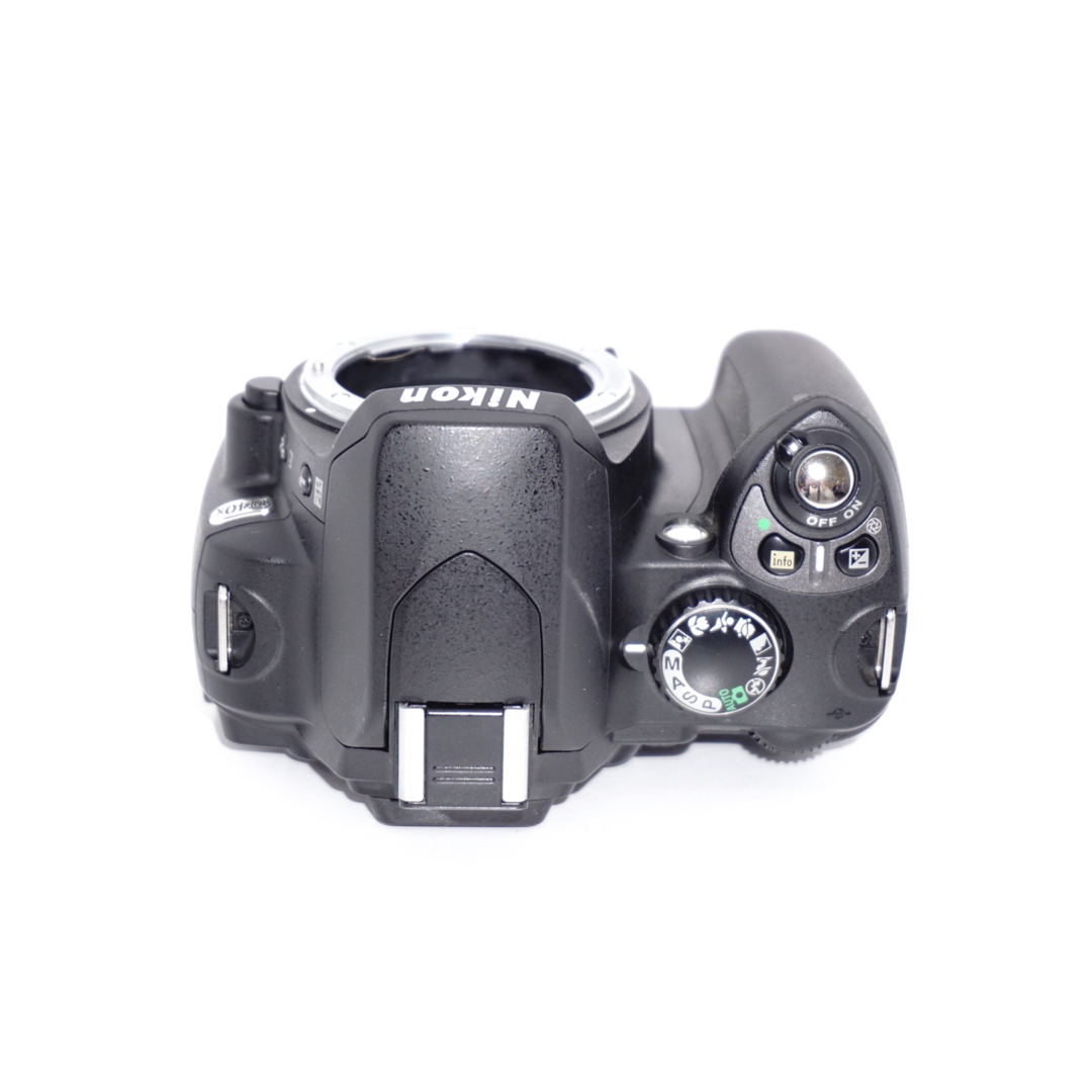 Nikon - ❤️極美品 ❤️軽量で使いやすい❤️Nikon ニコン D40Xレンズ Nikon - ❤️極美品 ❤️軽量で使いやすい❤️Nikon ニコン D40Xレンズ