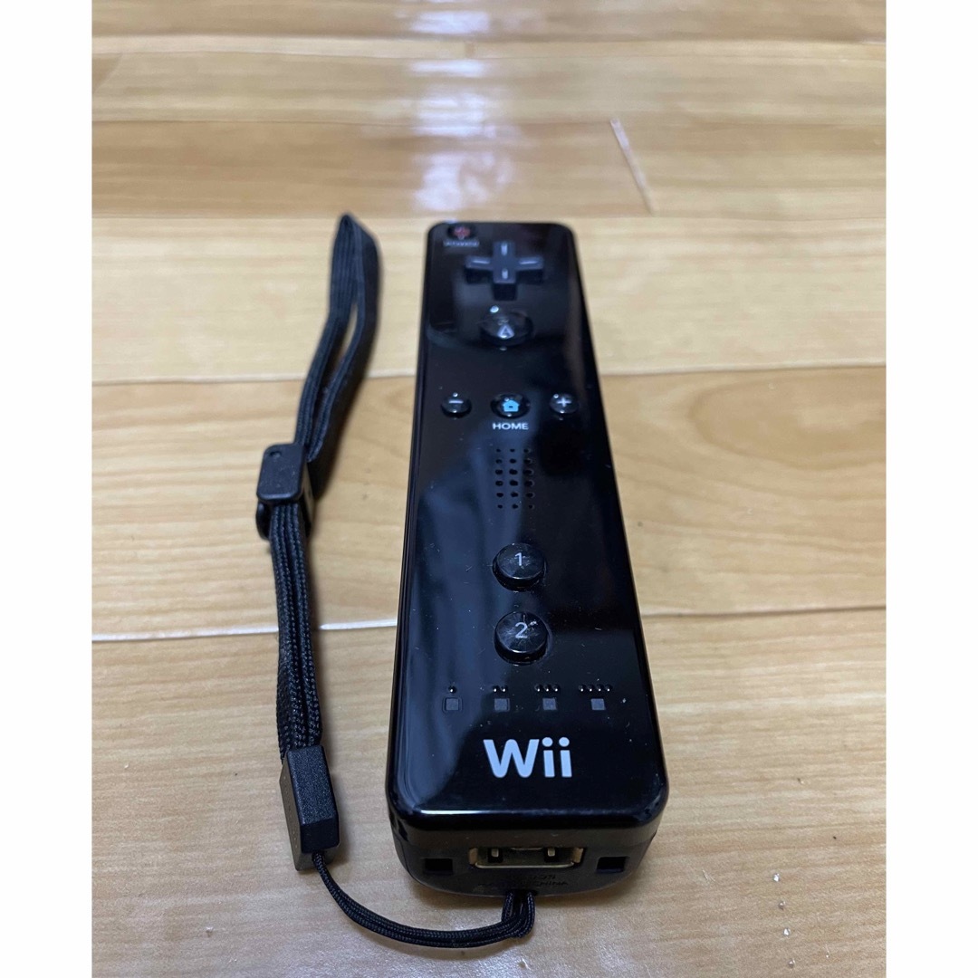 wiiコントローラー エンタメ/ホビーのゲームソフト/ゲーム機本体(家庭用ゲーム機本体)の商品写真