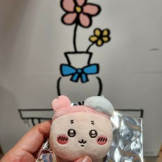 チイカワ(ちいかわ)のちいかわらんど　TOKYOstation　おかおぬいぐるみバッジ　古本屋　カニ(ぬいぐるみ)