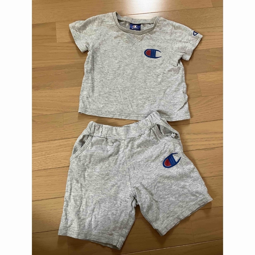 Champion(チャンピオン)のチャンピオンセットアップ　95 キッズ/ベビー/マタニティのキッズ服男の子用(90cm~)(Tシャツ/カットソー)の商品写真