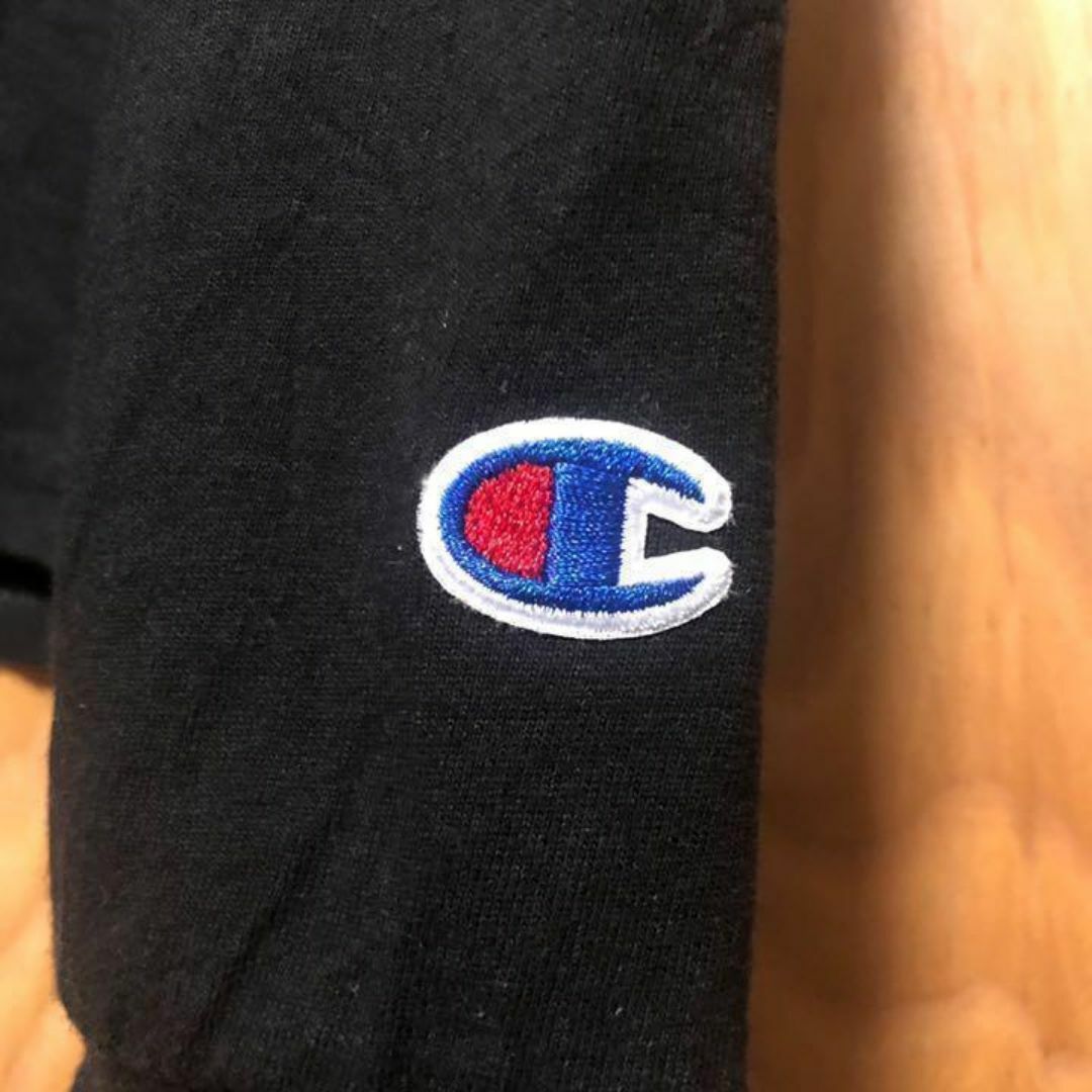 Champion(チャンピオン)のチャンピオン ブラック デカロゴ USA古着 90s ロンT チームロゴ 黒 メンズのトップス(Tシャツ/カットソー(七分/長袖))の商品写真