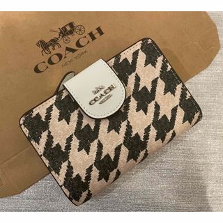 COACH - COACH 二つ折り　財布　スモール　コンパクト　ミドル　未使用品