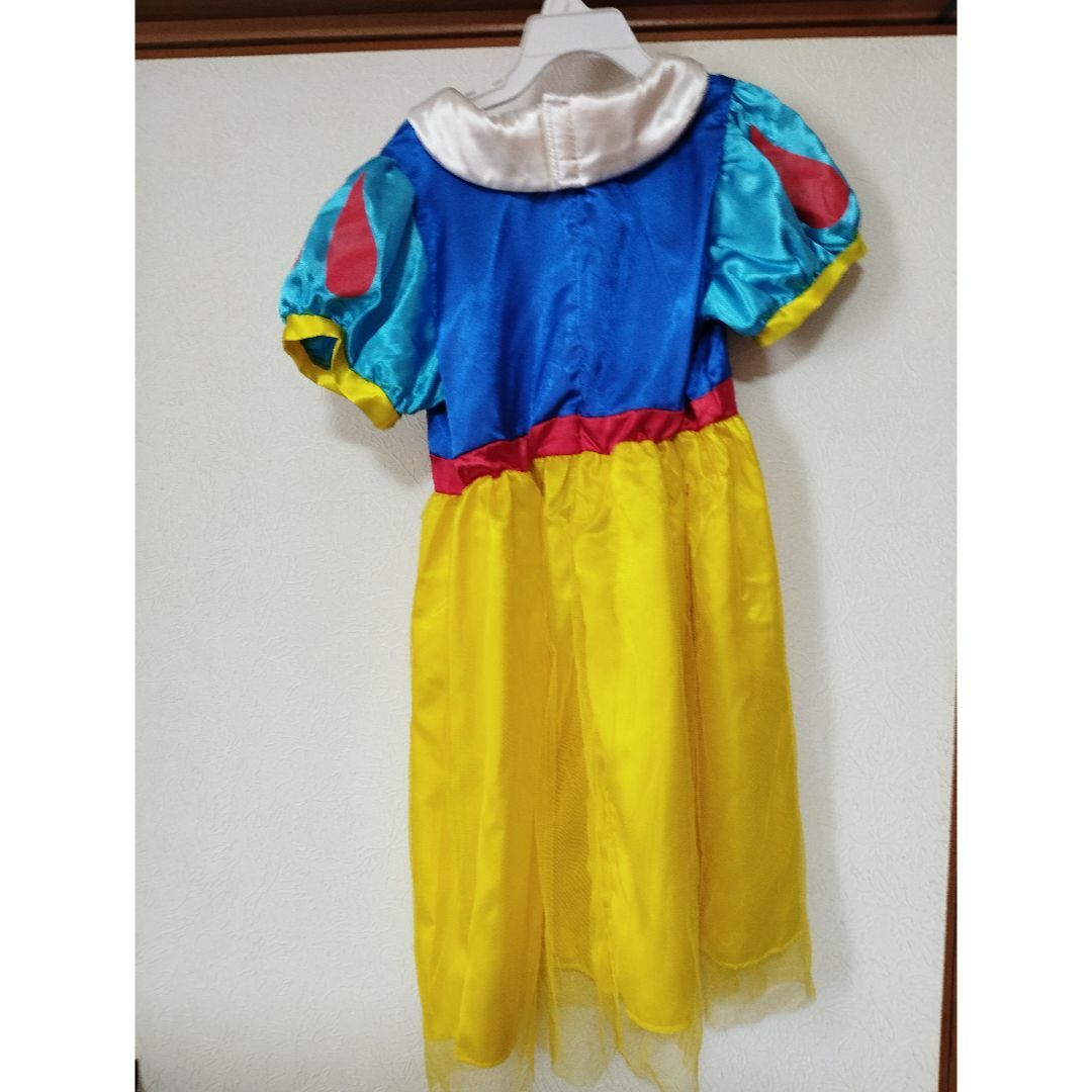 Disney(ディズニー)の【新品】子ども向け白雪姫のワンピース キッズ/ベビー/マタニティのキッズ服女の子用(90cm~)(ワンピース)の商品写真